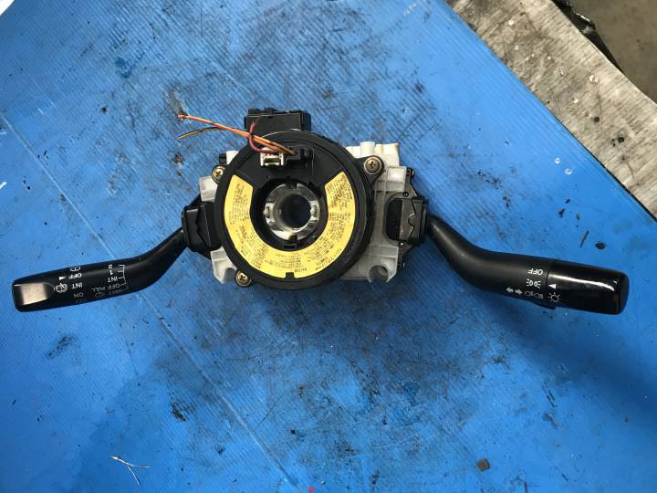 Páčky pod volant - MAZDA - 323 C IV (BG)