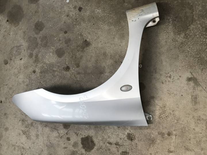 Pravý přední blatník - PEUGEOT - 307 (3A/C)