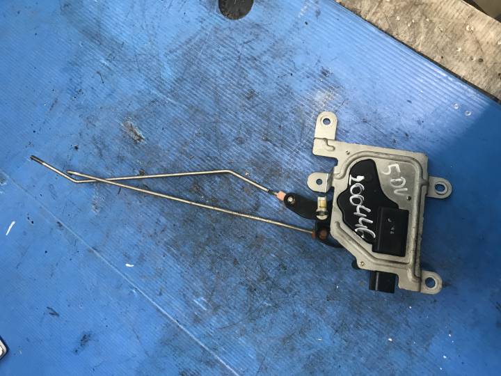 Zámek pátých dveří - centrál kufru - KIA - SORENTO I (JC)