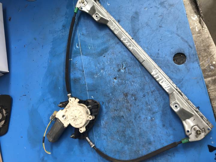 Elektrické stahování oken pravé přední - RENAULT - THALIA I (LB_)