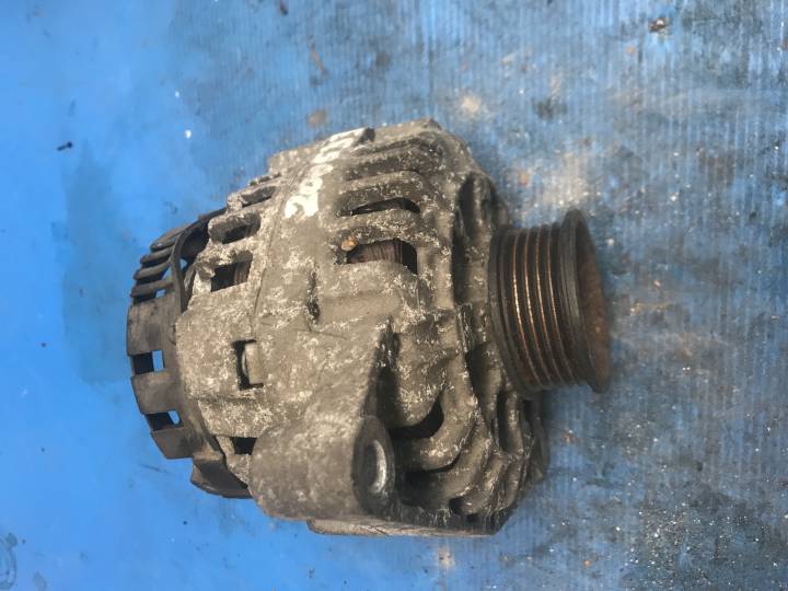 Alternátor - VOLKSWAGEN - PASSAT (3C2)