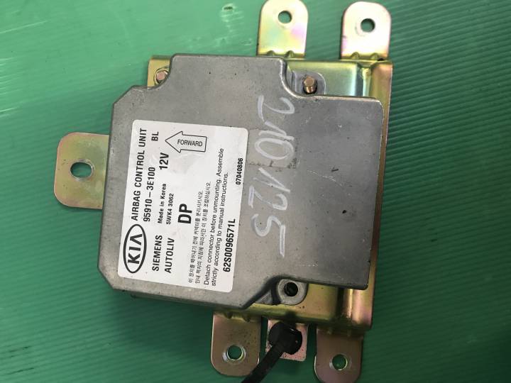 Řídící jednotka airbagů - KIA - SORENTO I (JC)