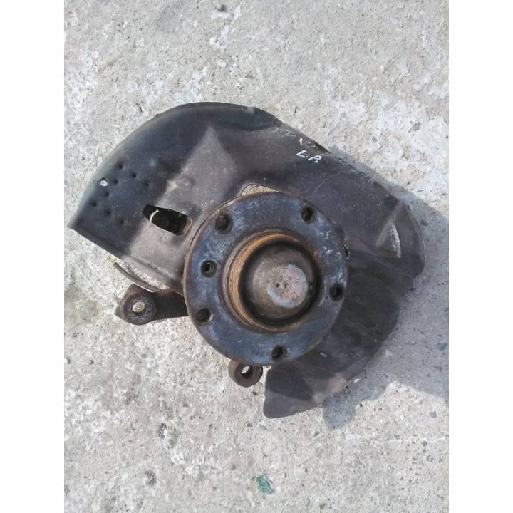 Levý přední náboj kola - BMW - 3 (E46)