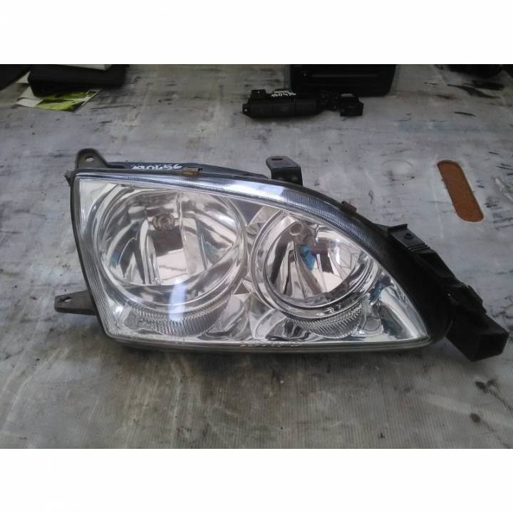 Přední světlo pravé - TOYOTA - AVENSIS (_T22_)