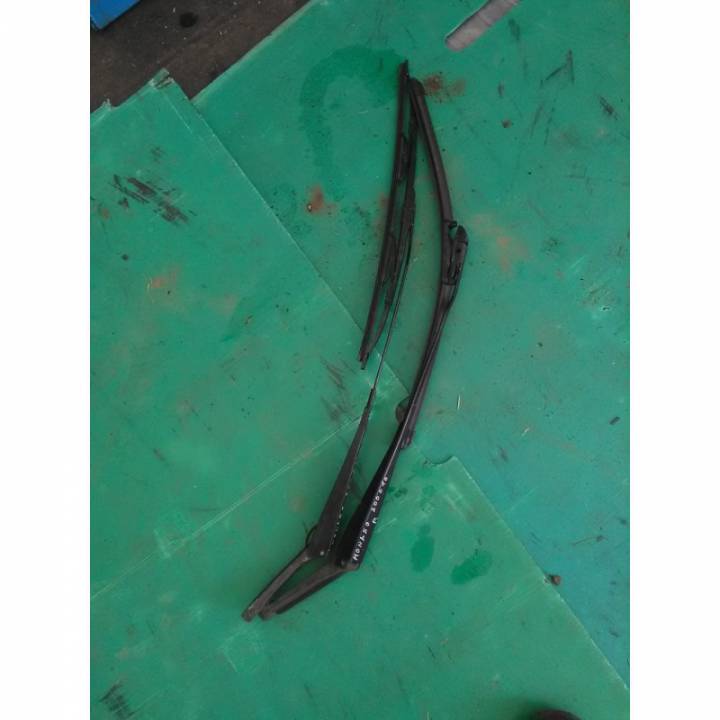 Přední ramena stěračů 2 ks - kompletní - FORD - MONDEO III combi (BWY)