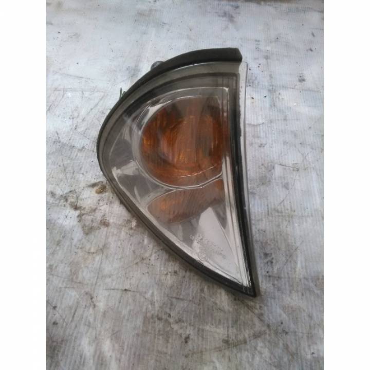 Přední blinkr pravý - TOYOTA - AVENSIS (_T22_)