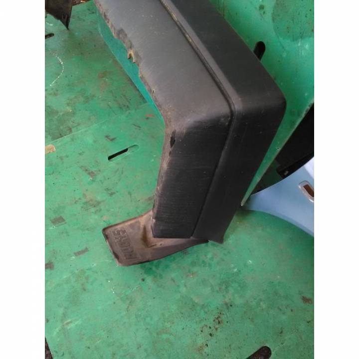 Zadní nárazník - ŠKODA - FAVORIT Forman (785)