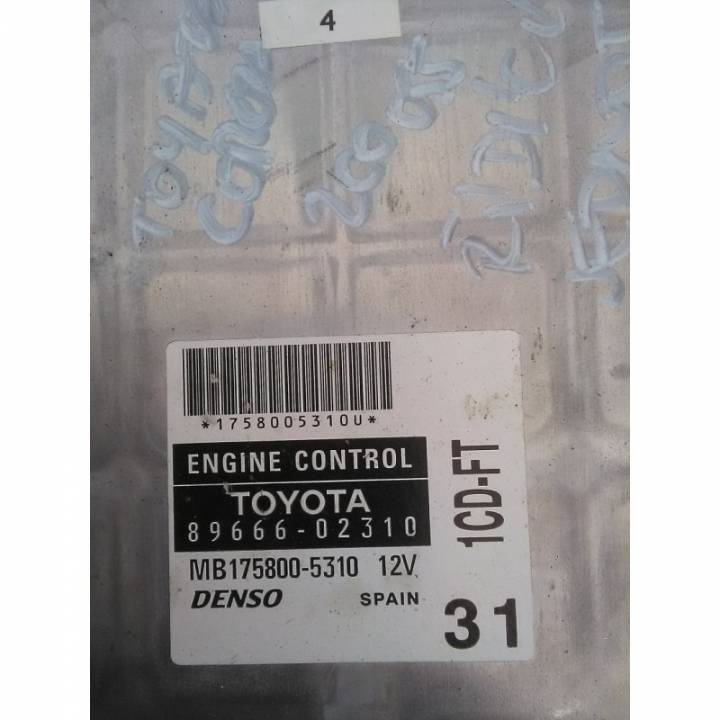 Přední Řídící jednotka motoru - TOYOTA - COROLLA combi (_E12_)