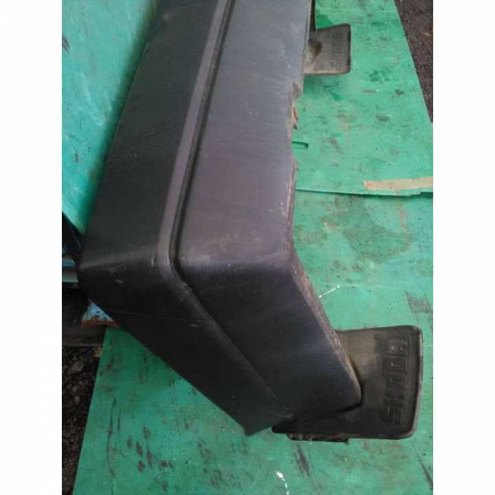 Zadní nárazník - ŠKODA - FAVORIT Forman (785)